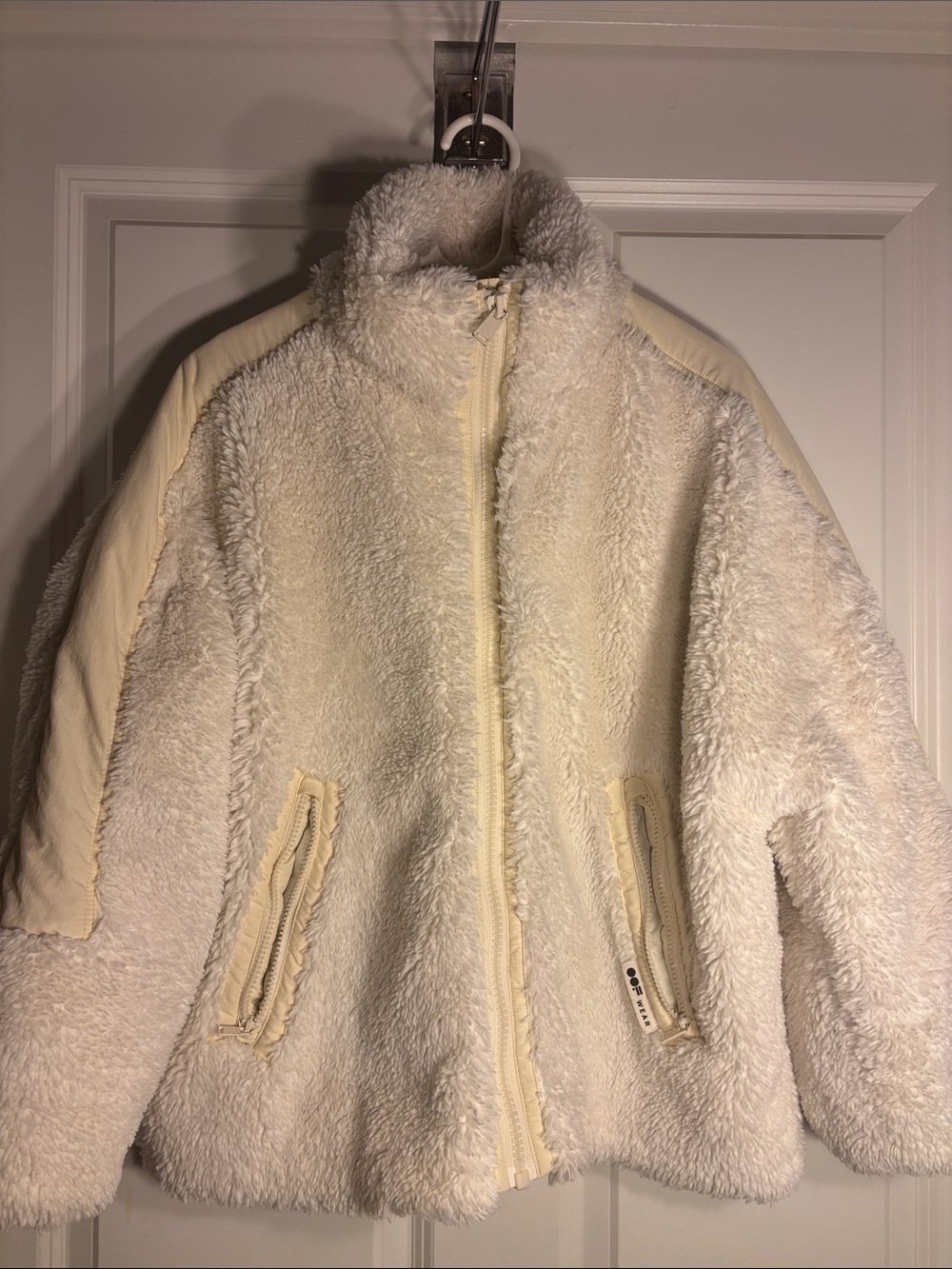 Cozy Cream Teddy Sherpa Jacket with Zip Pockets
